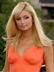Paris Hilton kiss